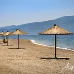 Lovely Sea Apartment Amarynthos