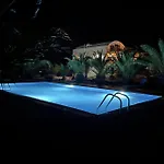 Hones - Relax House
