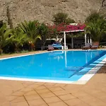 Hones - Relax House