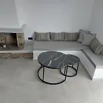 Apomero Apartment In Rochari Panormos