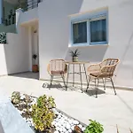 Zafora Apartment