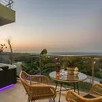 Zafora Apartment