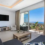 Zafora Apartment