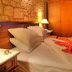 Alpen House Hotel & Suites