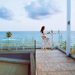 Must Boutique Hotel & Restaurant