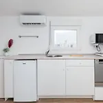 Malibu By Halu! Seaside Apartment In Perea