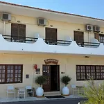 Romanza Rooms