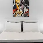 Modern Apartment 305