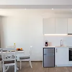 Rea Apartments