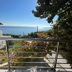 Seafront Lux Apartment