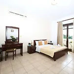 Palirria Hotel & Studios