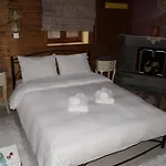 Ikojenia Traditional Lodge