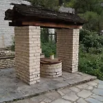 Ikojenia Traditional Lodge