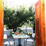 Okeanis Apartments