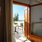 Okeanis Apartments