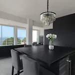 Spectacular Sea Views, 2Bd Beachfront