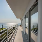Spectacular Sea Views, 2Bd Beachfront