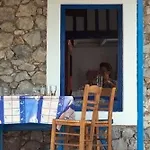 Maisonettewohnung Mit Panoramablick Auf Die Bucht Von Tiros