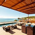 Seaside Summer Bliss - Aurora Luxury Pool Paradise