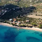 Seaside Summer Bliss - Aurora Luxury Pool Paradise