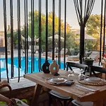 Parosland Hotel