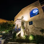 Alisaxni Studios