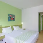 Zeus Hotels Palm Beach