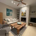 Cute Apartment With Private Pool