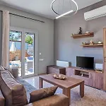 Middle Of Crete Apartment