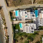 Akoya Pearl Villa - Sea Front