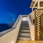 Maki House