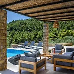 The Mavrolitharo Residence