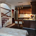 Akis House
