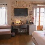 Μikri Arktos Boutique Hotel