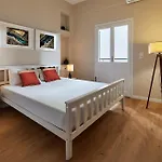 City-Center Sea View Apartment