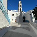 Sarai House - Steps Away From Panagia Portaitissa