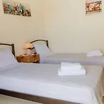 Costero Residence