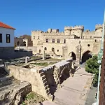 Nikos Takis Fashion Boutique Hotel