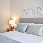 3 Bdr Apartment 5 Km From The City