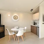 Olive All-Seasons Suites, Panel Hospitality Homes & Villas