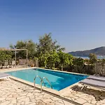 Villa Irineos