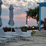 Villa Bella - Your Ideal Oriental Greek Adventure