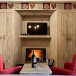 Alexandros Guesthouse