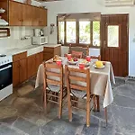 2 Bedroom Stunning Home In Astros Peloponnese