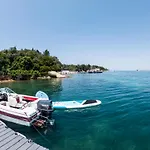 Markatis House With Views To Corfu East