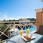 Kavos Plaza Hotel
