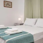 Hippocampus Studios 2 Min Walk From The Beach