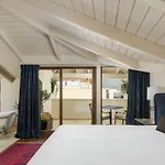 Stoes Boutique Hotel