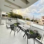 Blueline Apartment 4