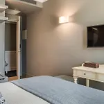 Aenos Hotel